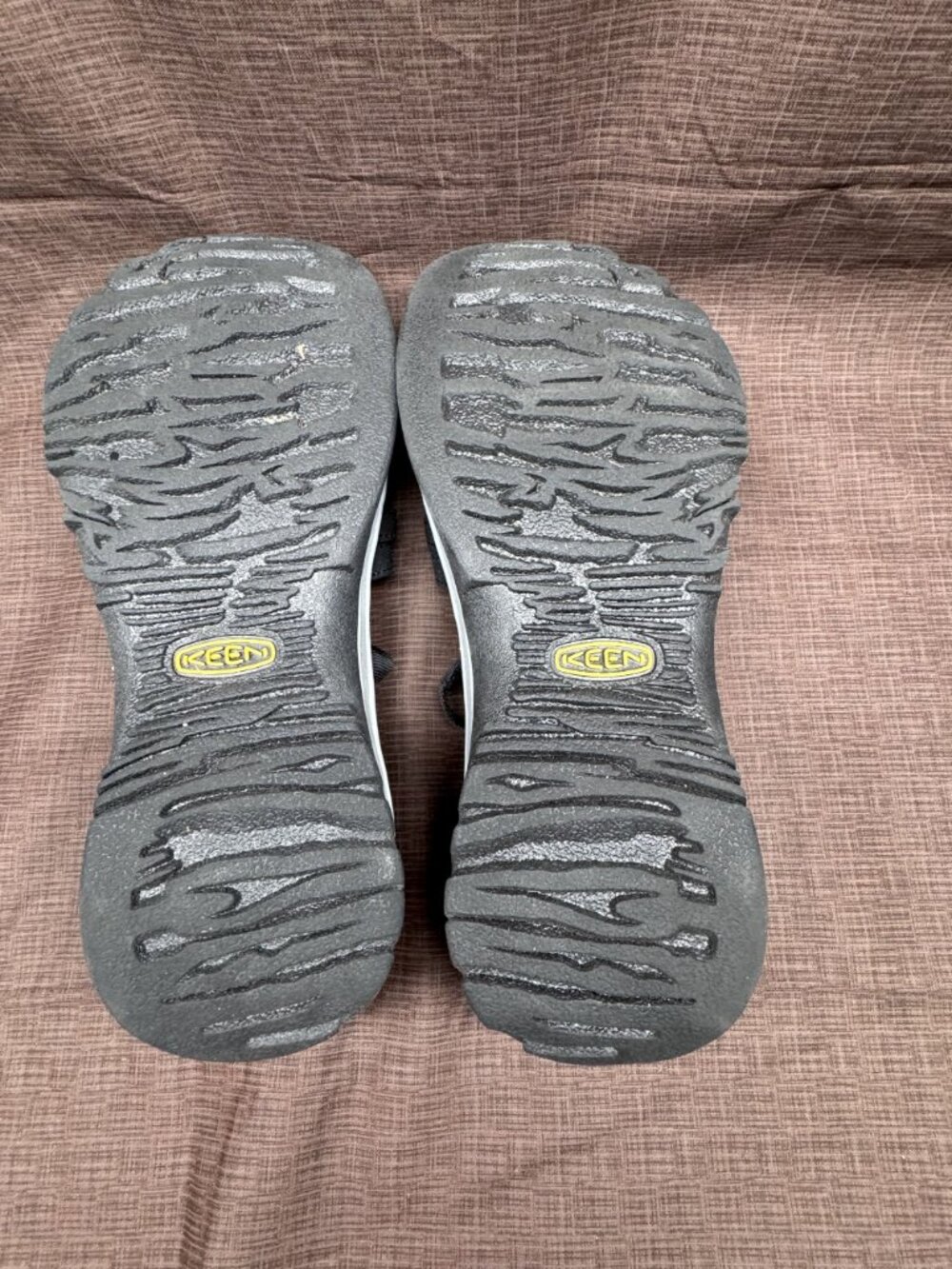 KEEN Rose Sandals Women's US 7.5 EU 38 Black Closed Toe Sport Outdoor - Picture 8 of 8